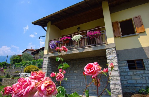 Visgnola House | Bellagio house unique location with garden and lake views