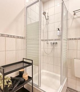 Ruckingen Apartment | BELLAHOMES Apartments, Ground Floor, Aircondition, Private Parking, Airport 30 min