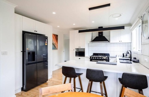 Portarlington House | Bellarine Retreat - Pet friendly