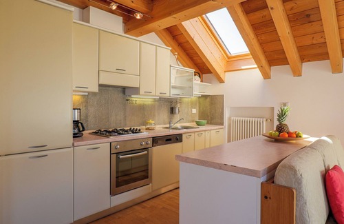 Colico Piano Apartment | Bellavista II Holiday Apartment with Pool