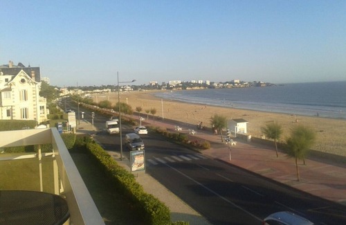 Royan Apartment | Belle Epoque Villa facing the sea