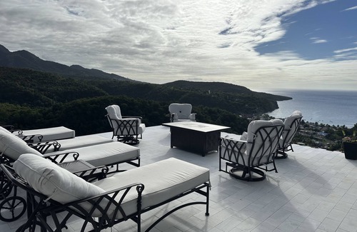 Anse La Raye Apartment | Belle La Maye - Abyss Room