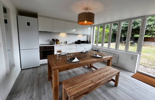 Pressagny-lʼOrgeuilleux House | Belle Maison de Campagne Avec Grand Jardin
