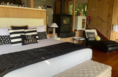 Flaxton Cabin | Belle's at Montville