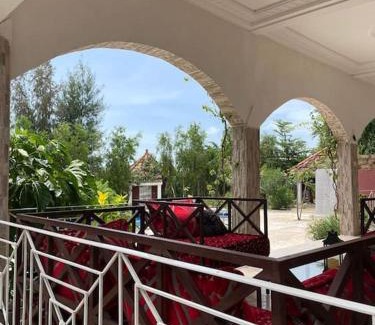 Sokone Villa | Belle villa face au lac