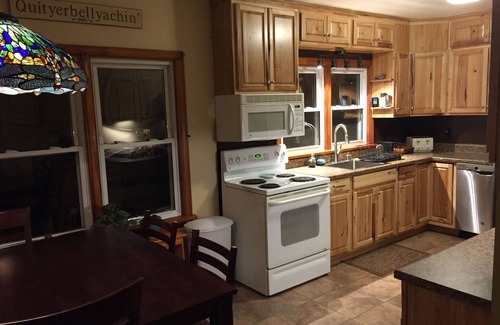 Bellefonte House | Bellecot-Sleeps 10, 13 mins to Penn State