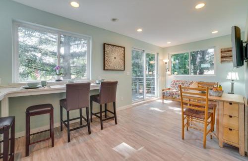 East Lake Hills Apartment | Bellevue Abode Balcony, 13 Mi to Downtown Seattle