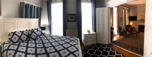 Top of the Hill Bed & Breakfast | Bellevue House