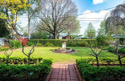 Albury House | Bellisle - 1880's period home in Central Albury