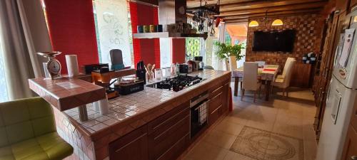 Balatonkenese Apartment | Belloapartamento Ház Balatonkenese, Strand 800m, Jakuzzi