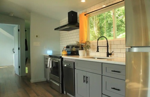Belmont - Hillsboro House | Belmont-Hillsboro Hideaway: Walk to 12S, Vanderbilt, Lipscomb, Belmont