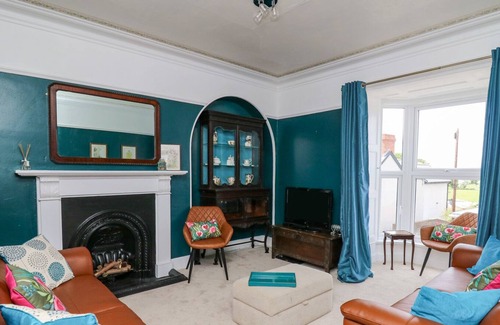 Llansantffraed Cottage | BELMONT, pet friendly, with a garden in Llanon