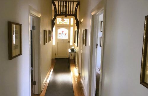 South Hobart Apartment | Belton Apartments-Hedge Cottage