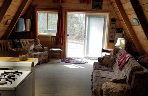 Wannaska Cabin | Beltrami Bungalow-Fun Up North 22 miles from Warroad MN 26 miles from Roseau MN.