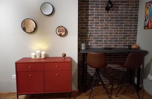 Miskolc Apartment | Belvárosi apartman 'Bronze'