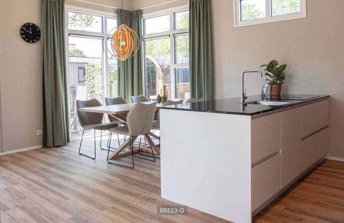 Helvoirt Ski Chalet | ✓ Belvedere at Résidence de Leuvert ✓ Holiday home for six persons ✓ Situated close to 's Hertogenbosch (North Brabant) ✓ Near De IJzeren Man ✓ Book directly at the park