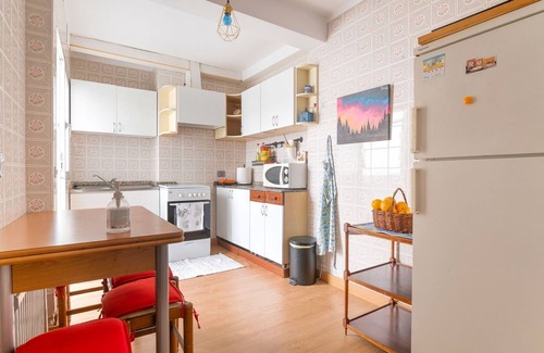 El Ensanche Zona Nuova Apartment | Belvilla by OYO Apartamento Avenida RosalÃ­a