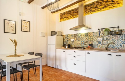 Adra Cottage | Belvilla by OYO La Suerte Dalia