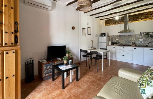 Adra Cottage | Belvilla by OYO La Suerte Dalia