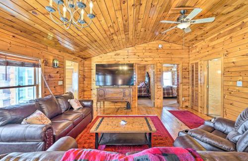 Bemus Point House | Bemus Point Retreat about 3 Mi to Chautauqua Lake