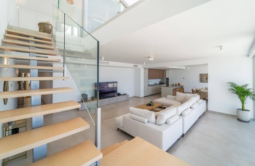La Capellania Apartment | Benalmadena Luxury 4 Bed Apartment Jacuzzi