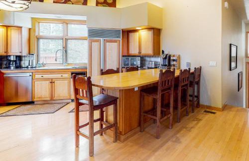 Mountain Village House | Benchmark 244 - Vista Lodge