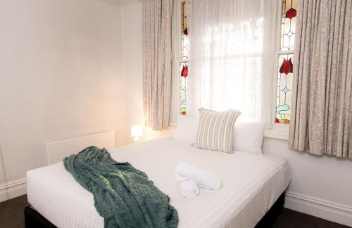 Bendigo House | Bendigo Signature Accommodation on Barnard
