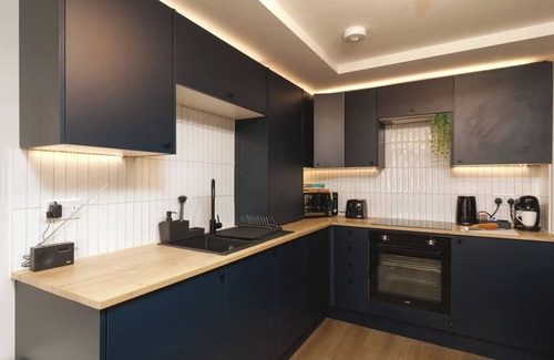 Plasnewydd Apartment | Benjamin Suite by Koya Homes -City Centre Location