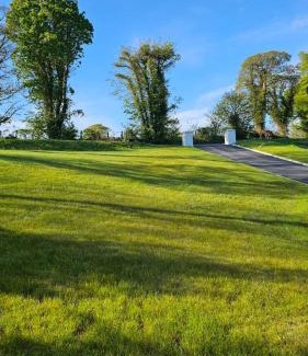 Banbridge House | Benji & Milo's Farmhouse