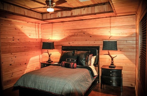 Maysville Resort | Bentonville Area Private,Luxury Retreat