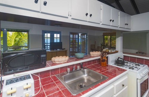 Lower Bay Cottage | Bequia Beach Cottage