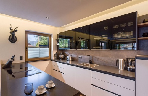 Kitzbuehel Apartment | Bergliebe