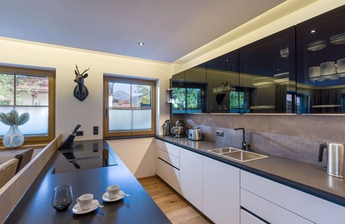 Kitzbuehel Apartment | Bergliebe