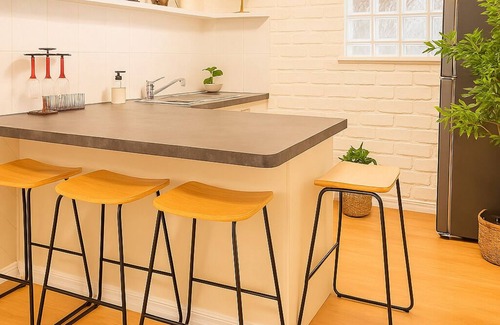 Berkeley Vale House | Berkeley Waterfront: Boater’s & Family’s Paradise