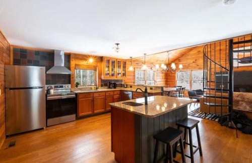 Becket House | Berkshire Vacation Rentals: Private Cabin On Over 12 Acres Of Woods
