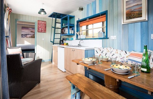 Bowsden Cabin | BERRINGTON BEACH HUT - 4 miles from beach, 7.5 miles to Berwick, sleeps 2+2