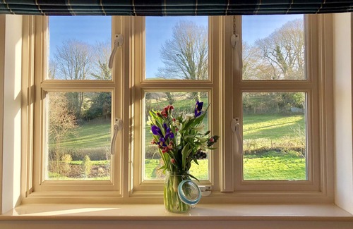 Bridport Cottage | Berry Farm Cottage. A countryside setting: village, town and beach all nearby.