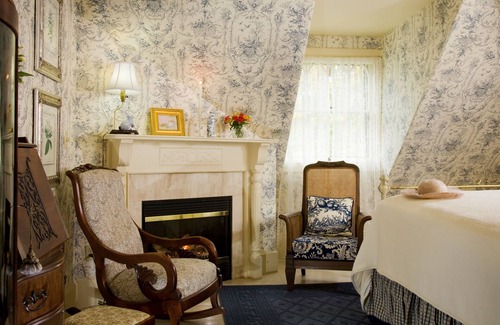 Rockland Bed & Breakfast | Berry Manor Inn