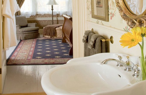 Rockland Bed & Breakfast | Berry Manor Inn