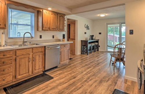 Berryville House | Berryville Home Near Wineries: Mountain Views