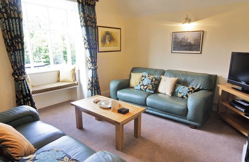 Llangollen Cottage | Berwyn Stationmasters House - HW7641