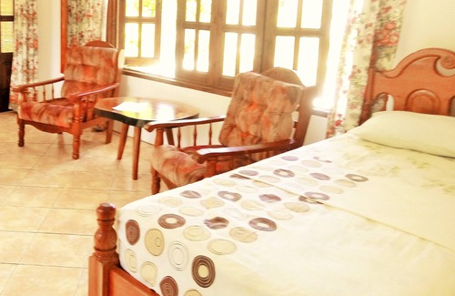 La Passe Bed & Breakfast | Beryl Guesthouse - Koko Room, near village, Anse Severe 5mn by bike