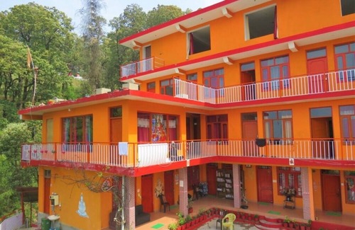 McLeod Ganj Apartment | Best and Affordable 6 day Yoga Retreat at Om Yoga Ashram Dharamshala Himachal