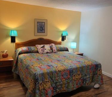Carthage Hotel | Best Budget Inn