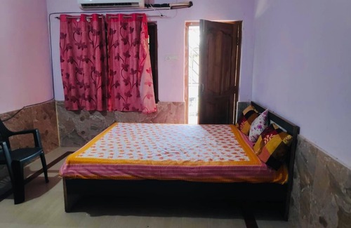 Bhubaneshwar Cabin | Best Budget Stay & most Hygienic