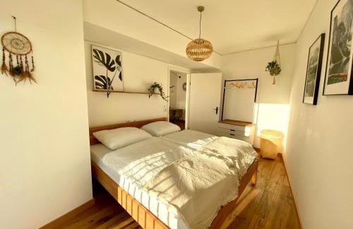 Antonsviertel Apartment | Best Butler Skyline Lodge City Apartment Netflix