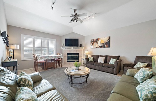 Isla Del Sol House | Best fishing spot with outdoor living area in Galveston!!!