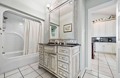 Isla Del Sol House | Best fishing spot with outdoor living area in Galveston!!!