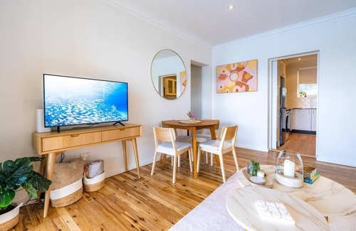 Kirribilli Apartment | Best Harbour Views & location in Sydney!