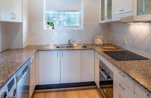 Kirribilli Apartment | Best Harbour Views & location in Sydney!